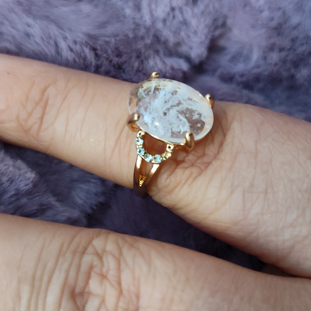 Gorgeous clear quartz rhinestone stone ring size 7.5 - Picture 3 of 4